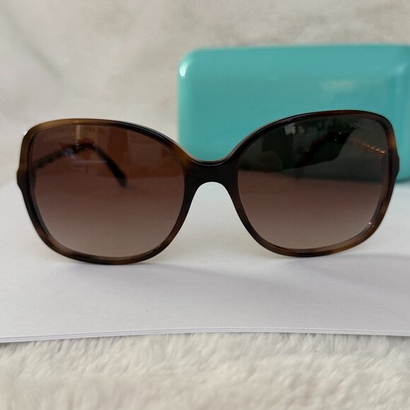 CHANEL Brown Gradient Sunglasses - Picture 5 of 14